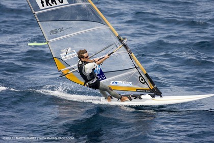 26 04 2007 - Semaine Olympique Française 2007 - Hyères - Jour 5 - Team France - RS:X - Bontemps Julien