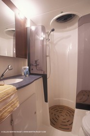 MotorYacht - Inside - Decks