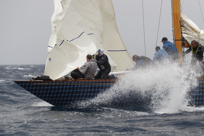 19 06 2024, Porquerolles Island (FRA), Championnat du monde des 12 m JI 2024, Race Day 1