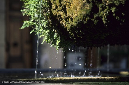 Fontaine à St Zacharie