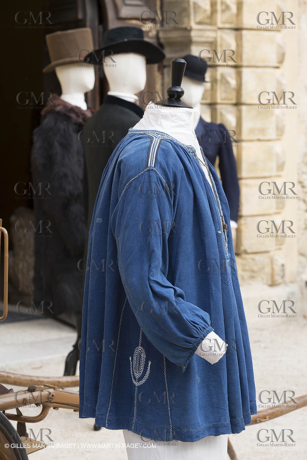 31 10 2013 - Ansouis (FRA,84) - Ansouis castle - Costumes of the exhibit Men costumes