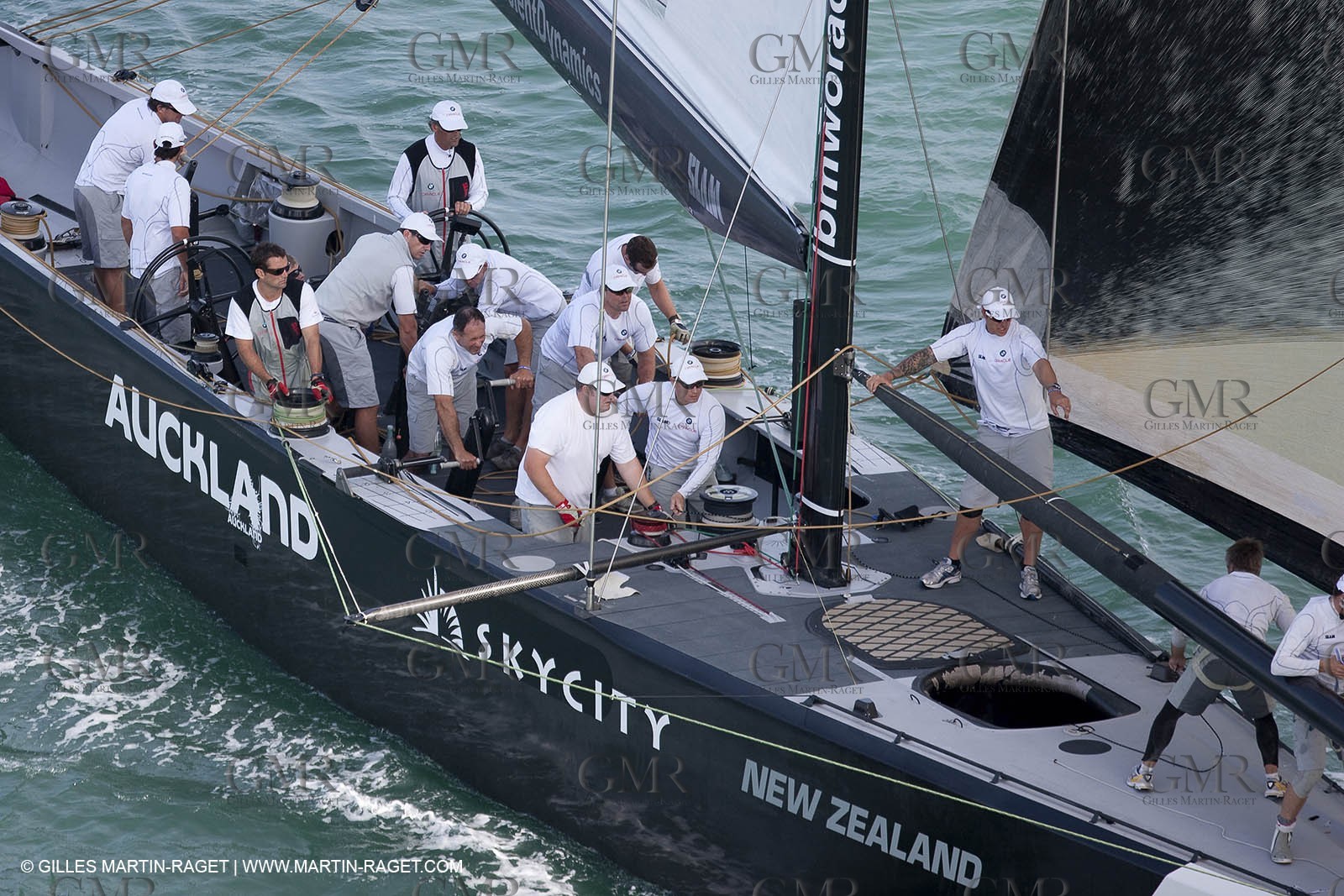 29 01 2009 - Auckland (NZL) -  Louis Vuitton Pacific Series - BMW ORACLE Racing - Training