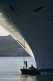 Monde maritime, opérations porturaires, ports, manoeuvres, marine world, harbour operations, maritime shipping,