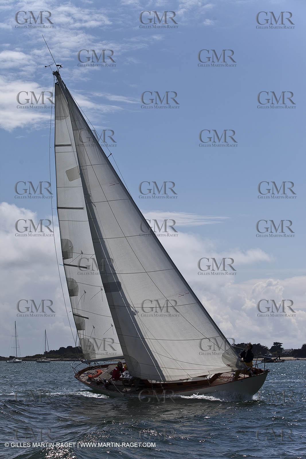 01-05-10 - Le Bono (FRA,56) - Regate Classique -Acteia II - Maica