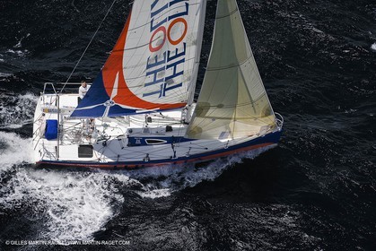 06-26-2007 - FIGARO II - THEOLIA - Skipper : Robert Nagy - Training off Marseille (south France) with strong wind conditions