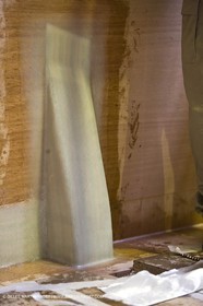 22 01 2008 - La Ciotat (FRA, 13) - Construction du catamaran de croisière Nahema au chantier H2X - Stratification des cloisons des modules