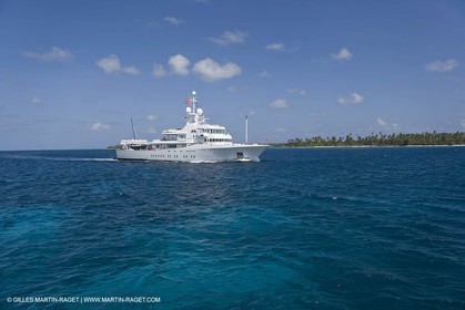 01 02 2008 - San Blas Archipelago (Panama) - Motor Yacht Senses