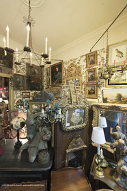 27 01 2018; L'isle sur Sorgue (FRA; 84); Les antiquaires; Crèche et santons de Jean-Jacques Bourgeois