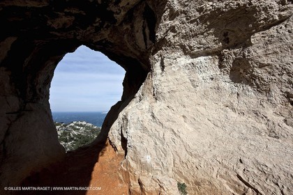 25 03 2009 - Marseille (FRA, 13) - Les Calanques - Massif de Marseilleveyre - La Roche Percée