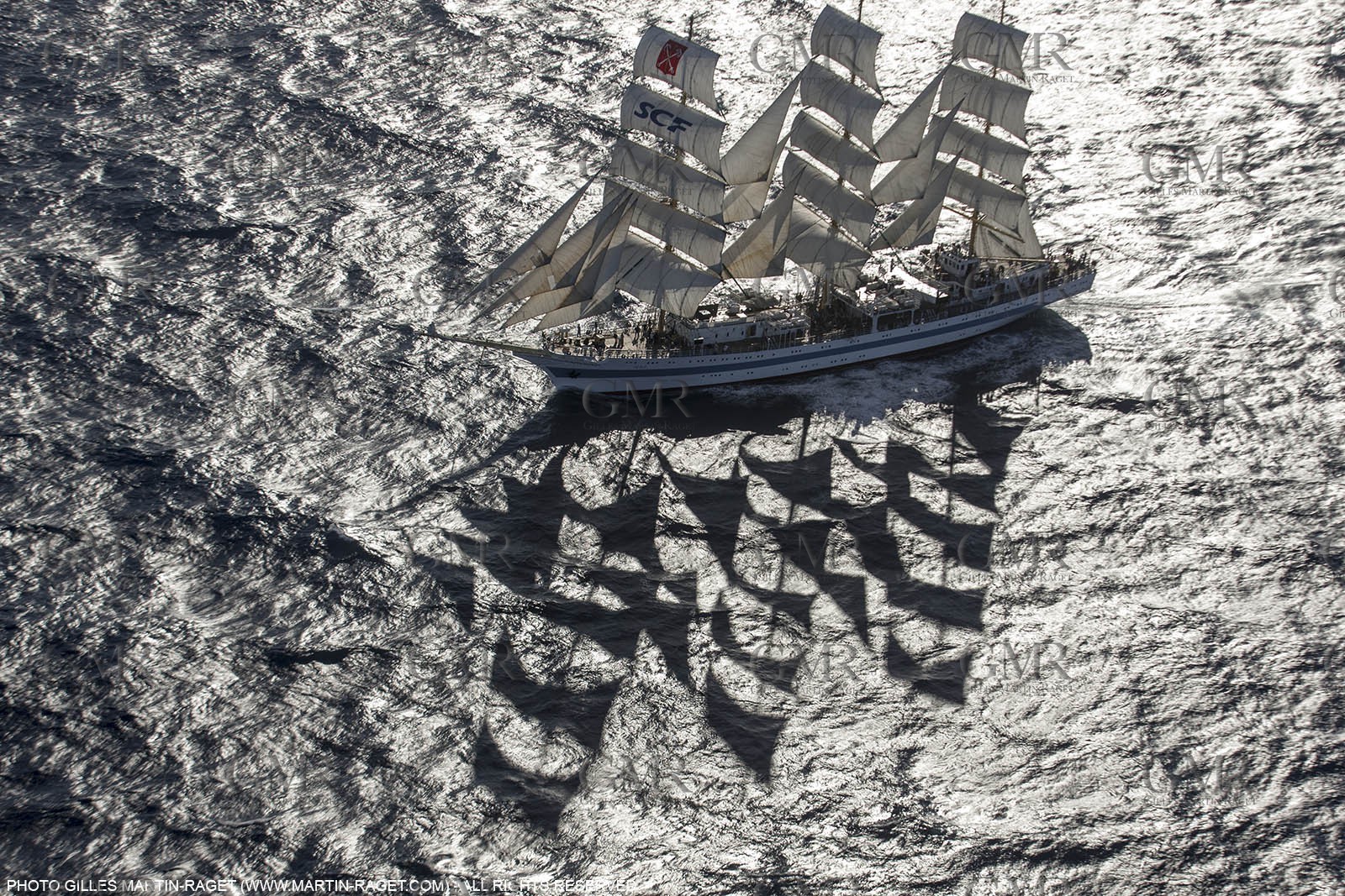 30 09 2013 - Toulon (FRA,83) - Toulon Voiles de Légende - Start towards La Spezia - MIR