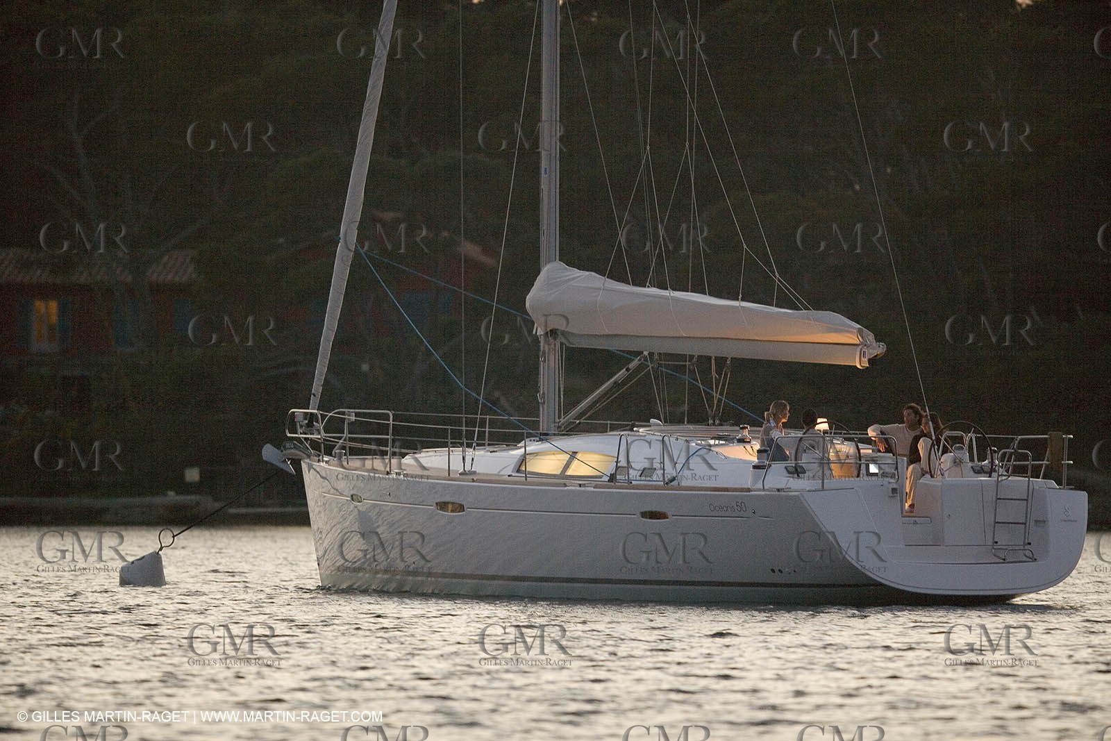 Cruising monohull mooring