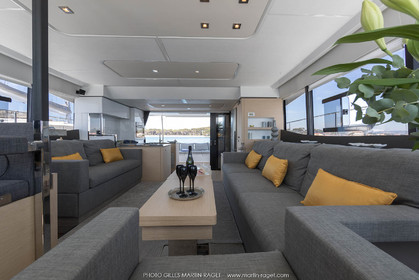 17 05 2017, Porquerolles (FRA,12), Fountaine-Pajot MY 44