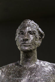 02 05 2023, Paris (FRA), oeuvre de Germaine Richier, Exposition Centre Pompidou 2023,  L'Ouragane [1948-1949], Bronze patiné foncé, Epreuve d'artiste, Fondeur : Susse, Paris, 179 x 67 x 43 cm, Centre Pompidou, Musée d'art moderne, Paris, achat de l'état, 1957