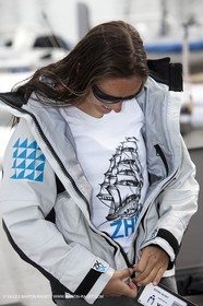 20 04 2010 - Hyères (FRA,83) - SOF 2010 - ZHIK Team - 470 fem -  Ingrid Petitjean - Nadège Douroux