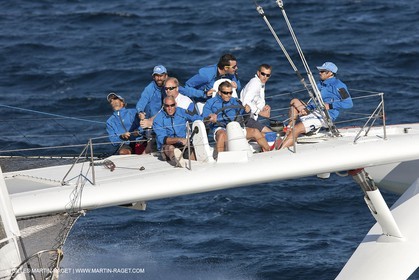 Samedi 5 septembre 2009 - Hyères (FRA, 83) - L'Hydroptère bat le record du monde de vitesse avec un run à 51,36 knts (sous réserve de ratification par le WSSRC)