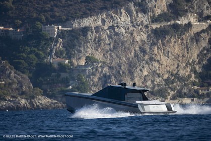 29 09 2007 - St Jean Cap Ferrat - Wally Yachts - Wally Power 70 - Lau Lau