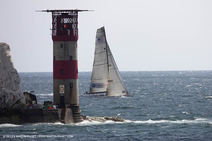 05 08 2010 - Cowes (UK, IOW) - The 1851 Cup -  BMW ORACLE Racing -  - Round The Island Race - Rounding the Needles.