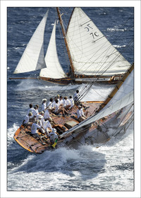 Produit : Tirage photo réalisé par nos soins sur imprimante jet d'encre professionnelle Epson à partir de 8 encres ultrachrome inaltérables (label Digigraphie).Formats au choix : . 30x40 cm. 50x70 cm. 80x120 cm.Choix des papiers :. Papier standard brillant 250 gr., filet noir, marge blanche, tirage non signé. Papier haut de gamme satiné 290 gr. filet noir, marge blanche, tirage vérifié et signé par l'auteur.. Autres supports (canvas, acrylique, dibond) sur demandeConditionnement : tube cylindrique renforcé.Options pour l'expédition : . colissimo + dépôt boîte aux lettres (France uniquement). Colissimo avec signature à réception. Transporteur express (2 jours ouvrés) avec signature à réceptionCliquez sur caddie pour sélectionner votre formule et démarrer la procédure de commande en ligne