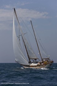 Sailing, Classic yachts, Voiles Vieux Port 2009, Marseille (FRA)