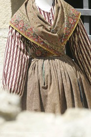 May 2004 - La Tour d'Aigues (FRA, 84) - Old costumes for women of the South exhibition