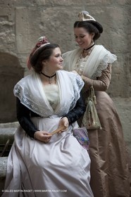 Arles (FRA,13), 2009, Photos pour le calendrier de la Reine d'Arles au Cloître de Saint-Trophime