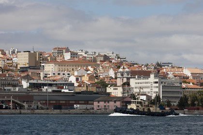 16 07 2011 - Cascais (POR) - 34th America's Cup - AC World Series - Cascais 2011 - Team Korea launch and shakedown