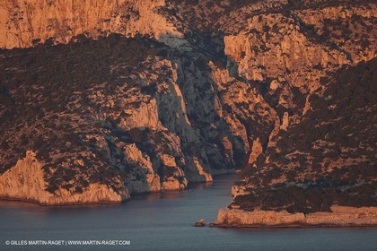 Décember 2009 - Marseille (FRA) - Les Calanques as seen from Cape Canaille