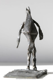 19 02 2020, Marseille (FRA), oeuvre de Germaine Richier, Chauve-souris 1965, Bronze patiné foncé, Numéroté 7 8, Fondeur L.Thinot, Paris, 15 x 11,2 x 7,5 cm, Collection Famille Germaine Richier