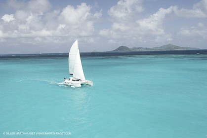 Multicoque sous voile