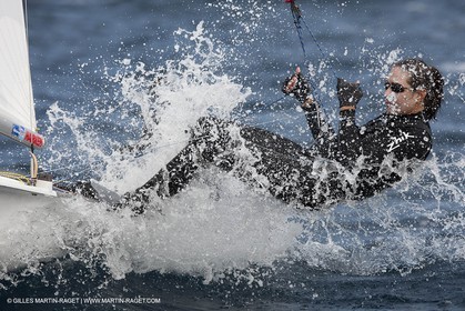20 04 2010 - Hyères (FRA,83) - SOF 2010 - ZHIK Team - 470 fem -  Ingrid Petitjean - Nadège Douroux