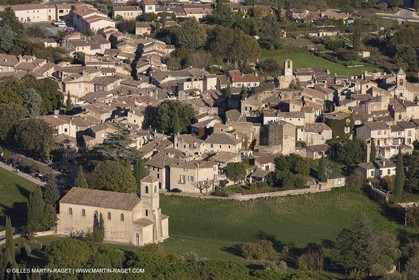 29 10 2012 - Lourmarin (FRA,84) - Luberon  seen from above