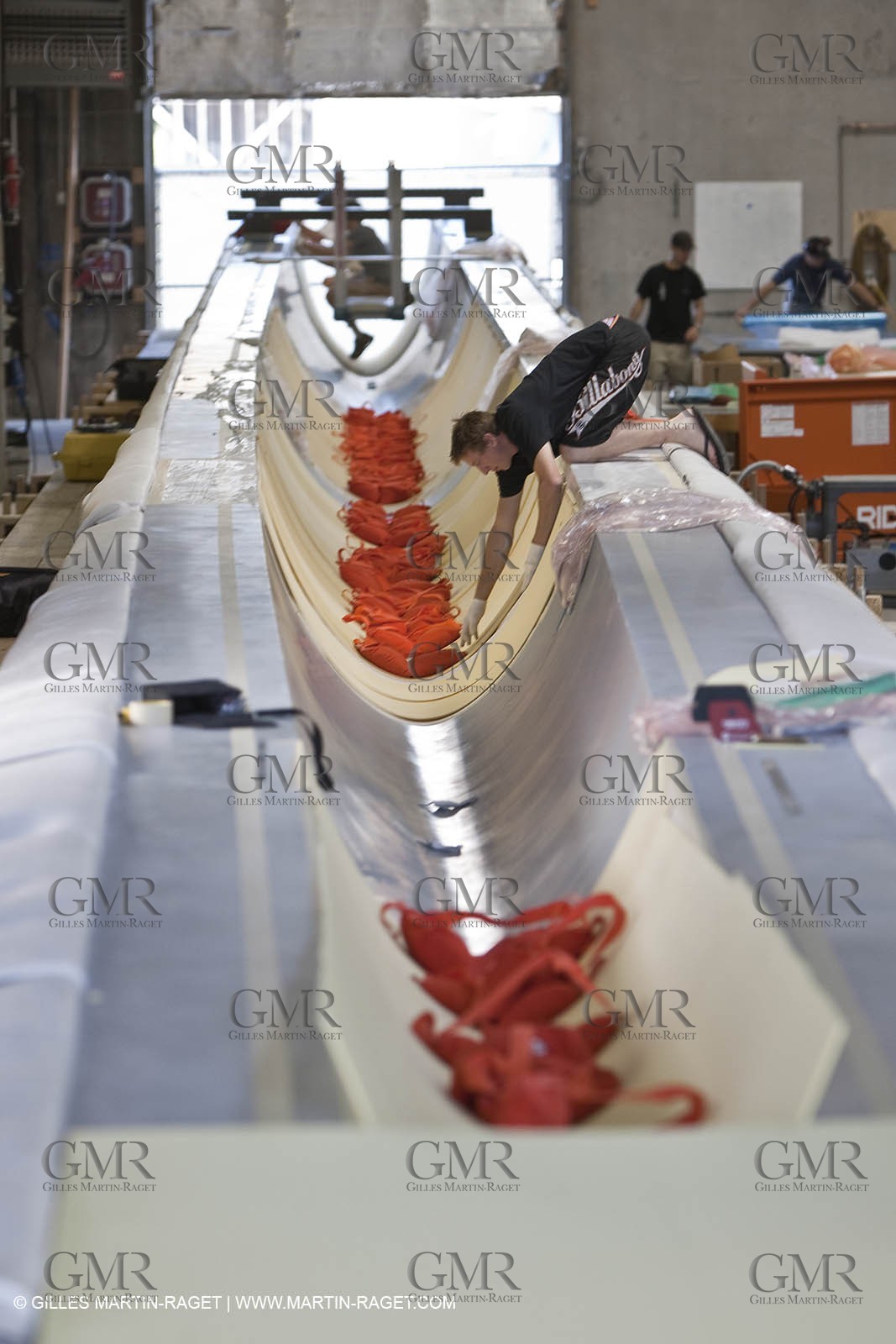 11 07 2009 - Anacortes (USA,CA) -33rd America's Cup - BMW ORACLE Racing - Wing construction at Core Builders