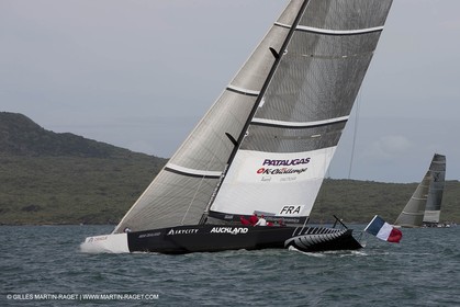 01 02 2009 - Auckland (NZL) -  Louis Vuitton Pacific Series -  Racing Day 4 - Round Robin 2 - BMW ORACLE RAcing Vs Pataugas by K-Challenge