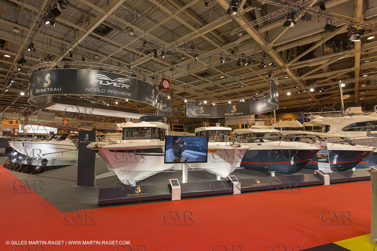 10 12 2013 - Paris (FRA,75) -Paris Boat Show - Beneteau booth