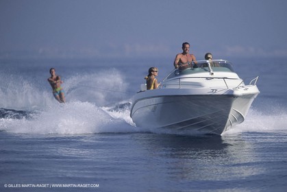 Nautical skiing