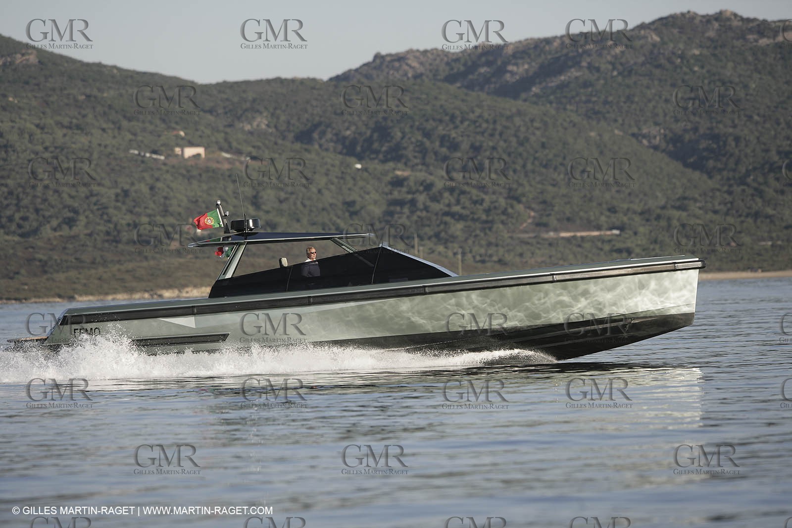 16 07 2007 - Portisco (Italie, Sardaigne) - Wally Power 47, 2007 version