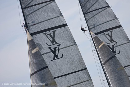 23 01 2009 - Auckland (NZL) -  Louis Vuitton Pacific Series - BMW ORACLE Racing-Tuning up onboard Emirates Team New Zealand yacht