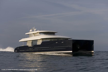 11 06 2007 - Valencia (Spain) - Bradley, super yacht catamaran dessiné par Gilles Vaton et construit par H2X à la Ciotat (France)