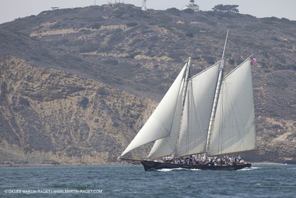 11 08 2009 - San Diego (USA,CA) - 33rd America's Cup - BMW ORACLE Racing - Team and Challenge présentation special event - the schooner America replica