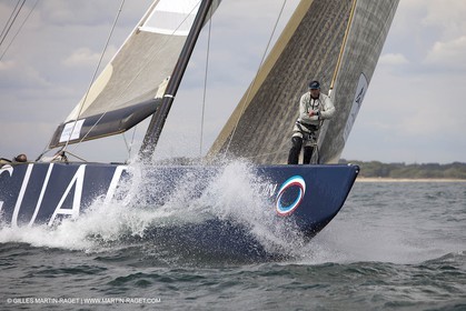 02 08 2010 - Cowes (UK, IOW) - The 1851 Cup -  BMW ORACLE Racing - Training Day.