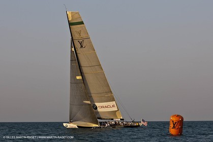 21 11 2010 - Dubai (UAE) - Dubai Louis Vuitton Trophy -  Round 2 - BMW ORACLE Racing