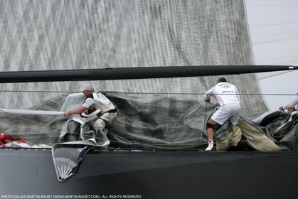 25 04 2007-Valencia (Spain)- 32nd America's Cup - Louis Vuitton Cup - RR1 - Day 10 - BMW ORACLE Racing
