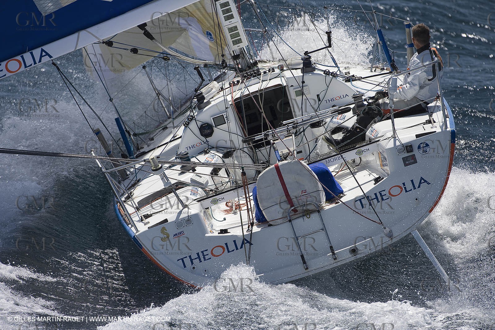 06-26-2007 - FIGARO II - THEOLIA - Skipper : Robert Nagy - Training off Marseille (south France) with strong wind conditions