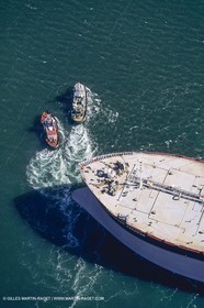 Monde maritime, opérations porturaires, ports, manoeuvres, marine world, harbour operations, maritime shipping,