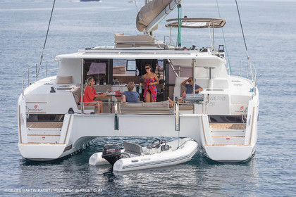 12 09 2016, Cannes (FRA,06), Chantier Fountaine-Pajot, Helia 44