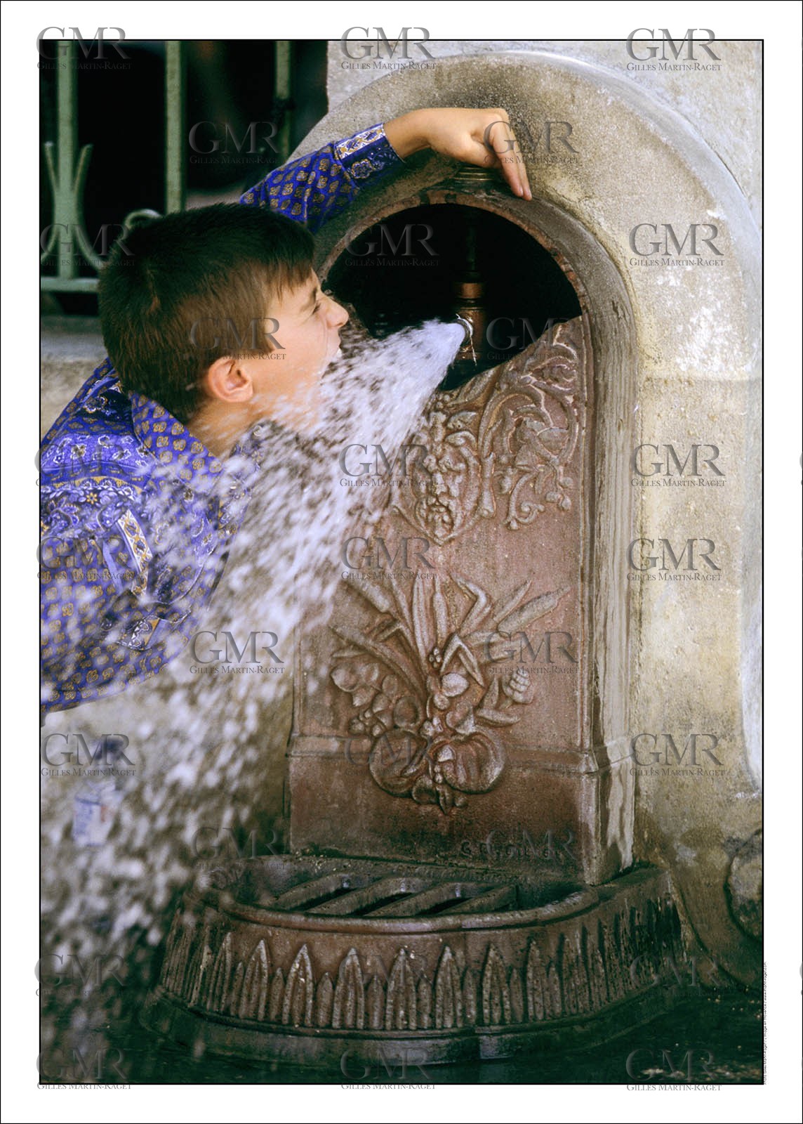 Product: in house made quality print on 8 ultrachome colors Epson ink Jet printer.Available sizes: . 30x40 cm. 50x70 cm. 80x120 cmAvailable papers: . Standard 250 gr glossy paper print, black streak, white margin, no signature. Top quality glossy 290 gr. paper, black streak, white margin, checked and signed by the author. Fine Art print (signed, numbered, stamped, registered) on demand. Other supports (Canvas, Acrylic, Metal) on demandPackaging: cylindric reinforced tubeShipping options: regular mail or Shipping companyClick on the basket icon to select your options and start the online ordering process