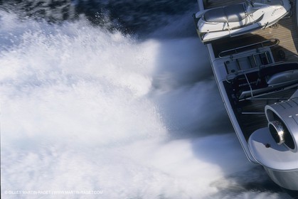 Super Motoryachts, Thunder B
