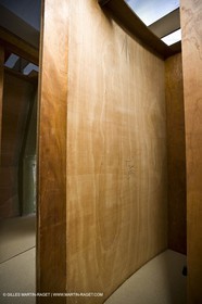 22 01 2008 - La Ciotat (FRA, 13) - Construction du catamaran de croisière Nahema au chantier H2X - Stratification des cloisons des modules