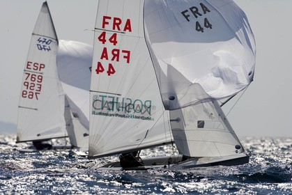 27 04 2007 - Semaine Olympique Française 2007 - Hyères - Jour 6 - Medal Race - Team France - 470 Homme - Leboucher-Garos