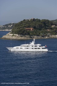 28 07 2007 - St Jean Cap Ferrat - SuperYachts - Motor Yachts - Hampshire